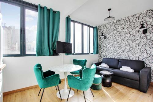 Belleville Apartment | Bright studio-2P-4P-4P-Parc des Buttes Chaumont