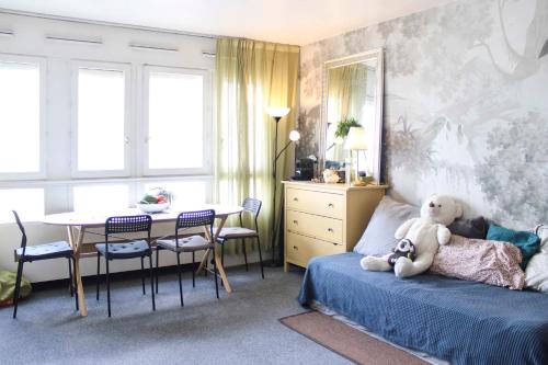 Asiatique Apartment | Bright studio in the heart of Paris