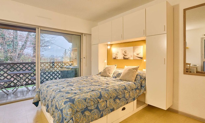 Barbotan-les-Thermes Apartment | Bright T1 apartment, south balcony, parking, WiFi