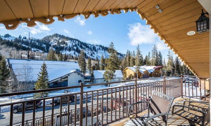 Salt Lake Mountain Resorts Ski Chalet | Brighton Chalet Utah Entire 9 Bedroom House