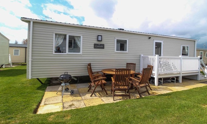 Hopton on Sea House | Brilliant 8 berth caravan for hire at Haven Hopton in Norfolk ref 80020F