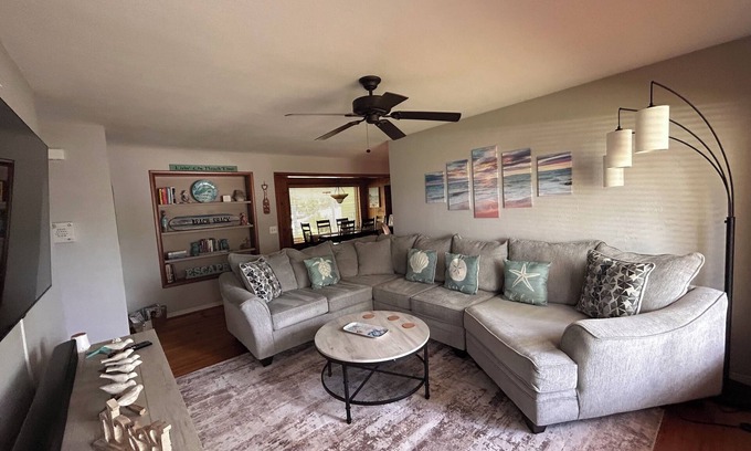 South Daytona House | Bring the family & friends! Cozy, Spacious and 4 miles to the Beach & Speedway!