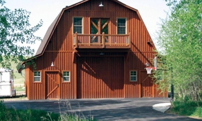 Belgrade Apartment | Bring Your Horses, Refined Accommodations, Western Hospitality