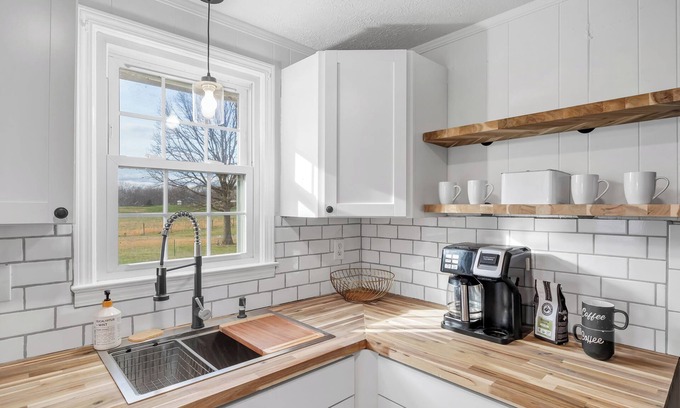 Mineral House | Broken Arrow Farm Completly Remodeled located between Richmond & Charlottesville