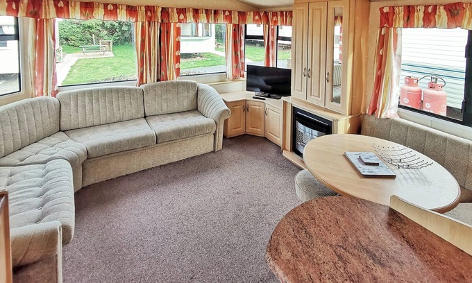 Aberystwyth House | Bronze Plus 2 (Pets)
