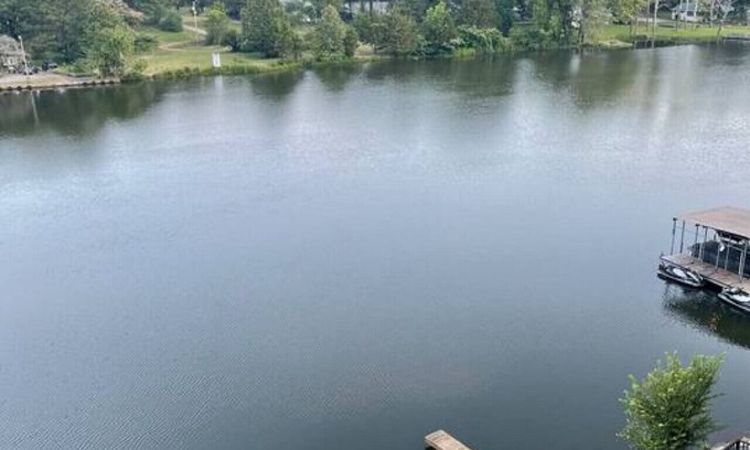 Mid America Apartment | Brooklynn`s Bay, Romantic Lakefront Condo Retreat