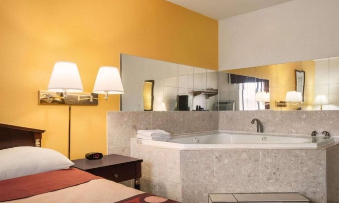 Brookville Hotel | Brookville Inn