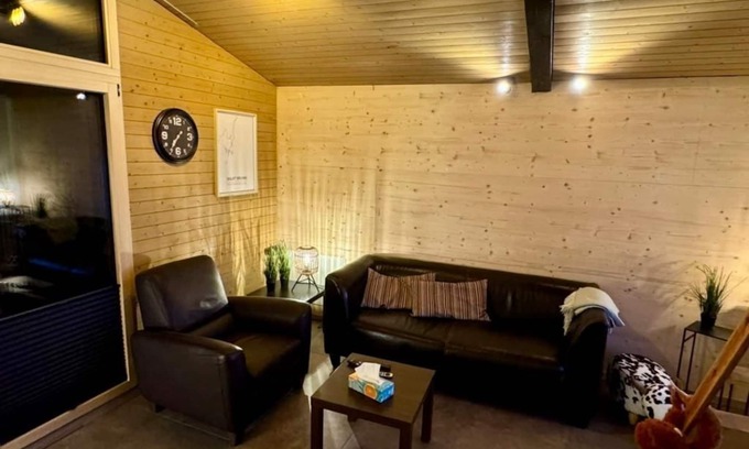 Alpthal Apartment | Brunni-Alpthal holiday flat directly on the Mythen mountains