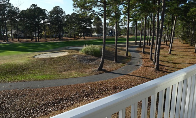 Calabash Condo | Brunswick Plantation Golf Resort 2Suite Condo on Fairway Near Carolina Beaches