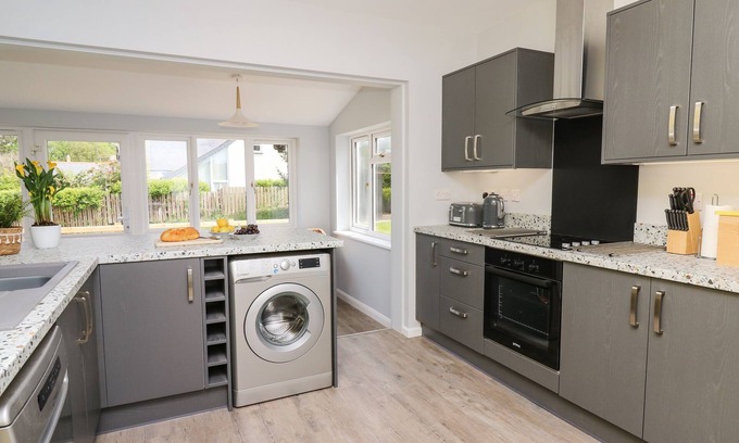 Newport Cottage | Bryn Alaw