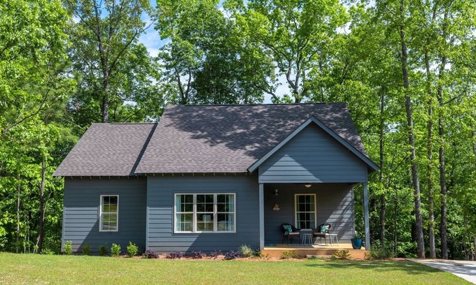 Tallassee House | Bubba's Cabana by 360 Destinations
