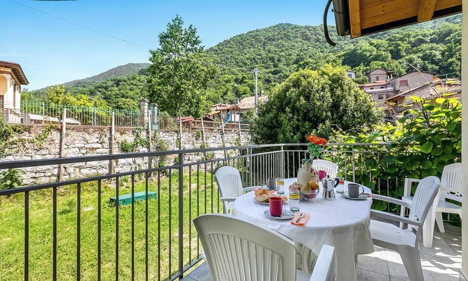 Arcumeggia Apartment | Bucaneve Apartment, Casalzuigno, Italy