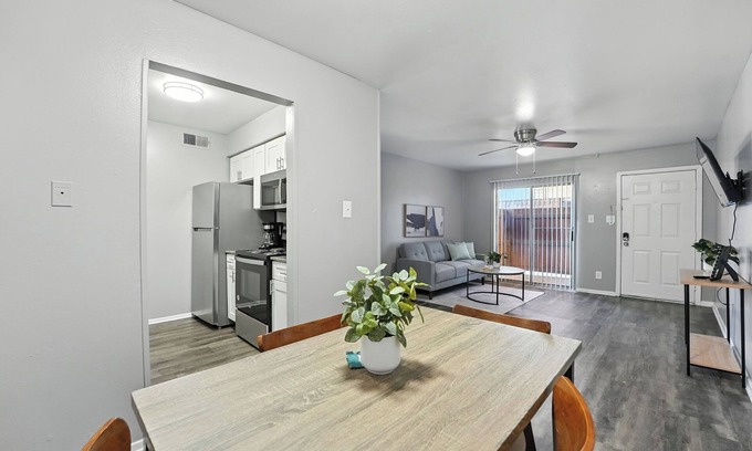 Southridge Apartment | Budget-Friendly 1Bd Apartment I Free Parking