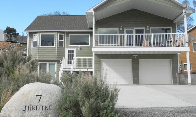 Gardiner House | Buffalo Trace Retreat - Outstanding Mountain Views, Close to Park