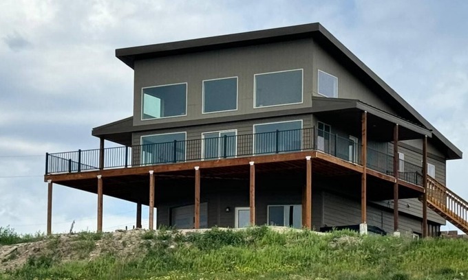 Grand Lake House | Bull Mountain Lodge ~ Stunning views of valley, lakes and meadow, brand new home