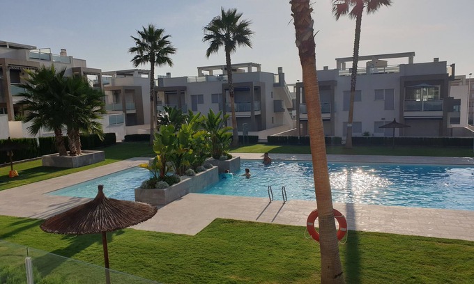 Los Altos House | Bungalow in Torrevieja Punta Prima. WIFI and pool. Close to beach and golf