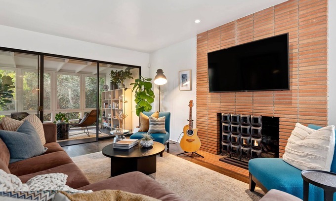 East San Roque House | Bungalow Retreat - Heart of Santa Barbara