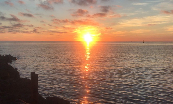 Padul House | Bungalow with gardens and pool