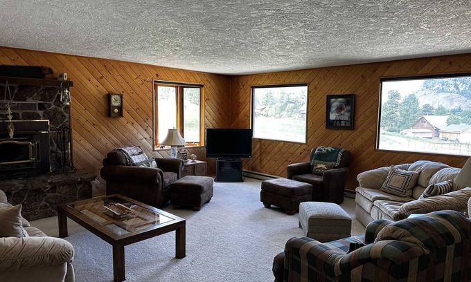 Lake City Cabin | Buttercup Cabin - Quiet Neighborhood with Plenty of Room for All - 4 Bedroom/2.5 Bathroom