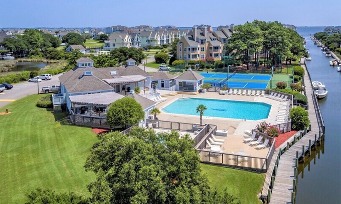 Manteo Condo | BV732 - Buccaneer Village 732