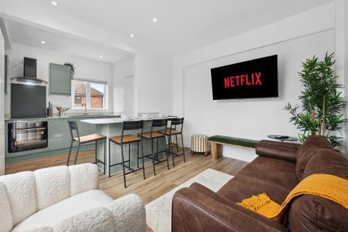 Winshill House | Byron House