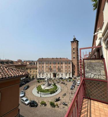 Asti Apartment | Cà Vascello- Terrazza panoramica in centro