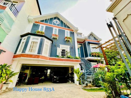 Phuong 11 House | Căn Funny