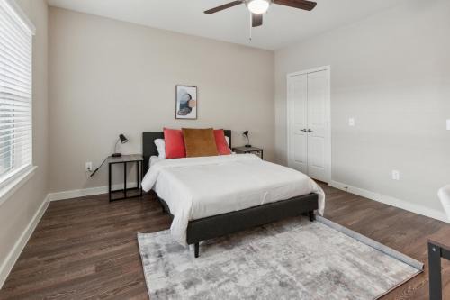 Willowbrook Apartment | C Creek 4306 I New Construction 1bd Apt I Gated