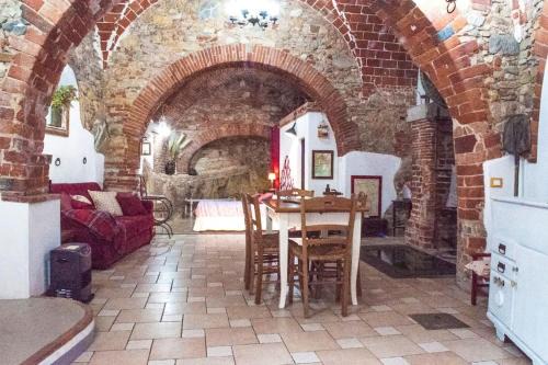 Castagneto Carducci Apartment | C'era una volta
