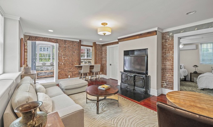 Morristown Apartment | C&J Signature Stays Historic renovated apartment