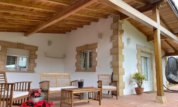 Los Corrales de Buelna House | C02A01 Acogedora casa vacacional