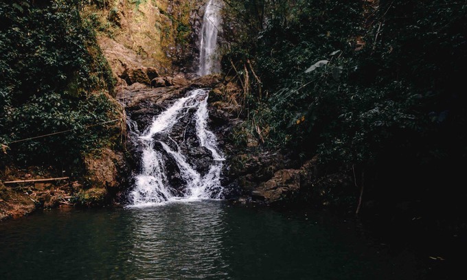 Bayamon Cabin | Cabaña Acogedora y Romántica con Vista a las Montañas a Pasos del Río y Cascada