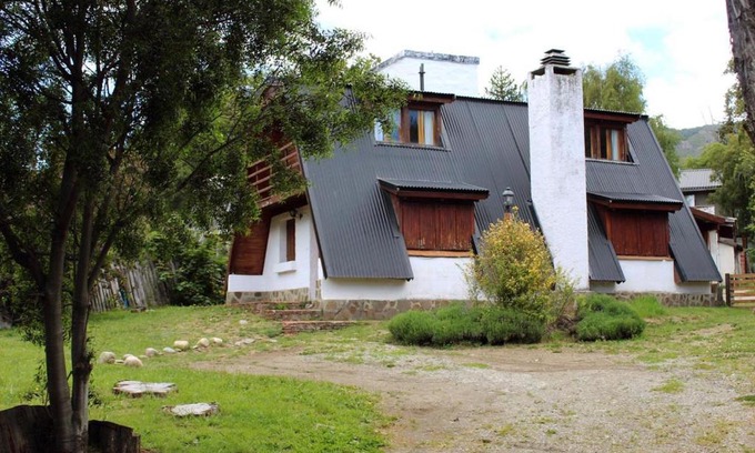 Playa Bonita House | Cabaña Alpina en Bustillo