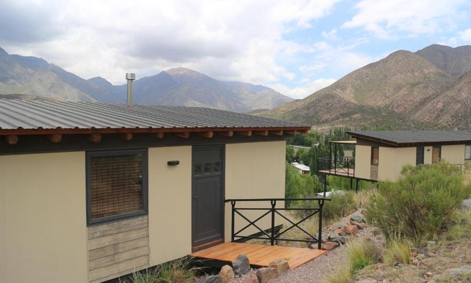 Salto Ski Chalet | Cabañas Vista Montana