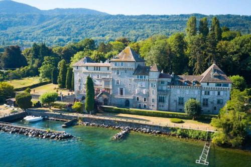 Lugrin Apartment | Cabana & Nuit de Château au bord du Lac Léman
