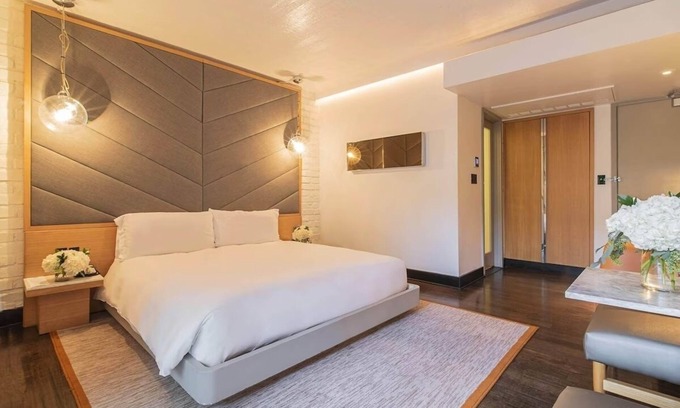 Hollywood Hotel | Cabana Room, The Hollywood Roosevelt, Historical Ambience, Near Dolby Theatre