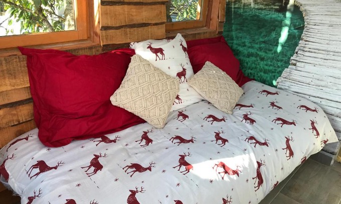 La Capelle Other | Cabane du hérisson