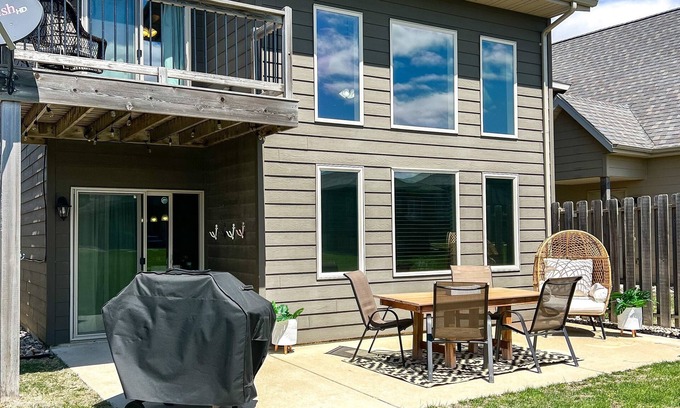 Arnolds Park Cabin | Cabin 148 -Beautiful Okoboji Vacation Rental at Bridges Bay