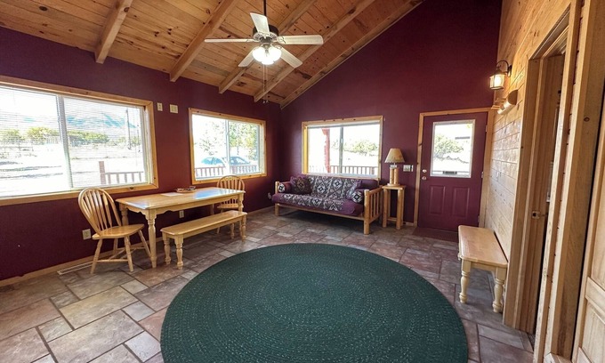 La Sal Cabin | Cabin 3 at Mount Peale Inn