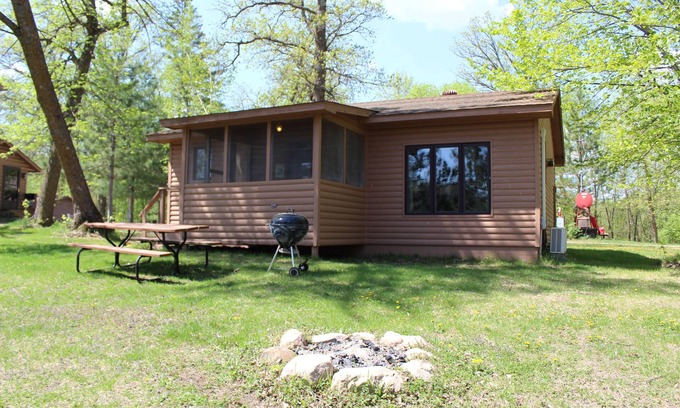 Park Rapids Cabin | Cabin #6 Cozy Lakefront Cabin