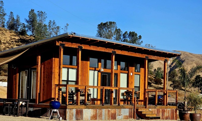 Hollister Cabin | Cabin Chic 40 acre ranch. Vineyard, Olive trees, National parks, wineries & More