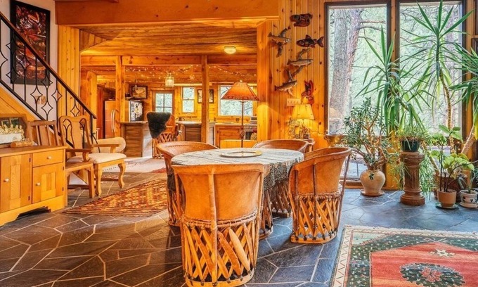 Boulder Cabin | Cabin in the Pines. Close to Boulder, Colorado and Indian Peaks Wilderness.