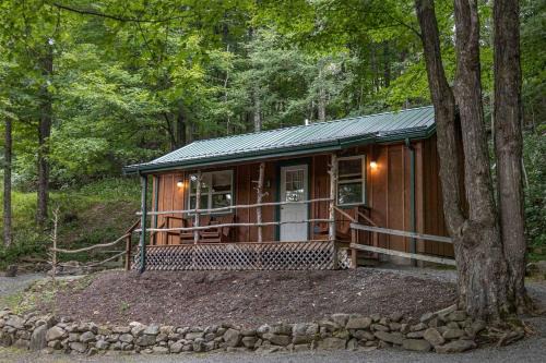 Allegheny Mountains House | Cabin in the woods w/WIFI close to Monongahela National Forest