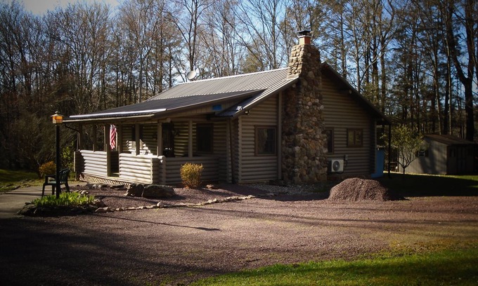 Lairdsville Cabin | Cabin nestled in the Endless Mountains, minutes to hiking, hunting and fishing.
