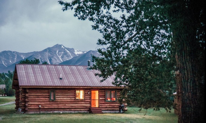 Buena Vista Cabin | Cabin on No. 7 - Collegiate Peaks Golf Course