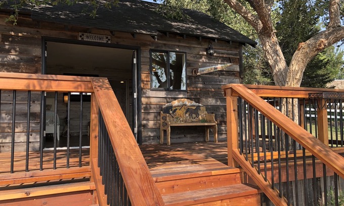 Marsing Cabin | Cabin on the Cliff of the Snake River