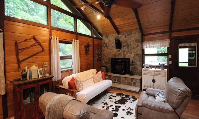 Hendersonville Cabin | Cabin: Updated Mountain Lakefront; Hiking, Canoeing, Fishing, For the whole family