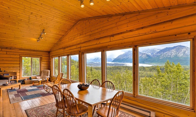 Sutton Cabin | Cabin w/Glacier Views: Walk to Matanuska River!