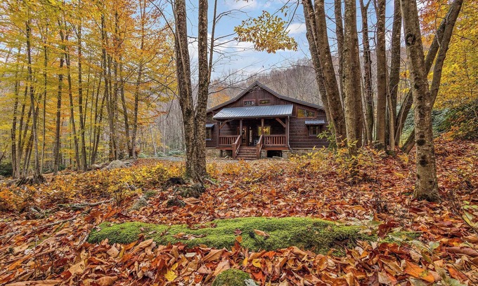 Banner Elk Cabin | Cabin with a large deck and fireplace, hot tub, grill, & creek - dog-friendly