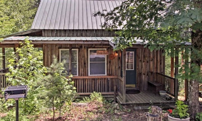 Del Rio Cabin | Cabins at Brush Creek Mtn-Bear Den